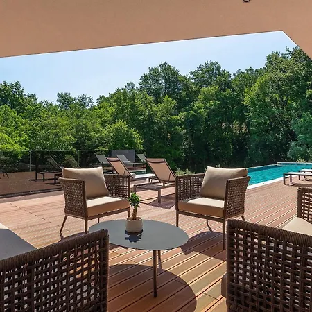 Prázdninový dům Nicol Tireli